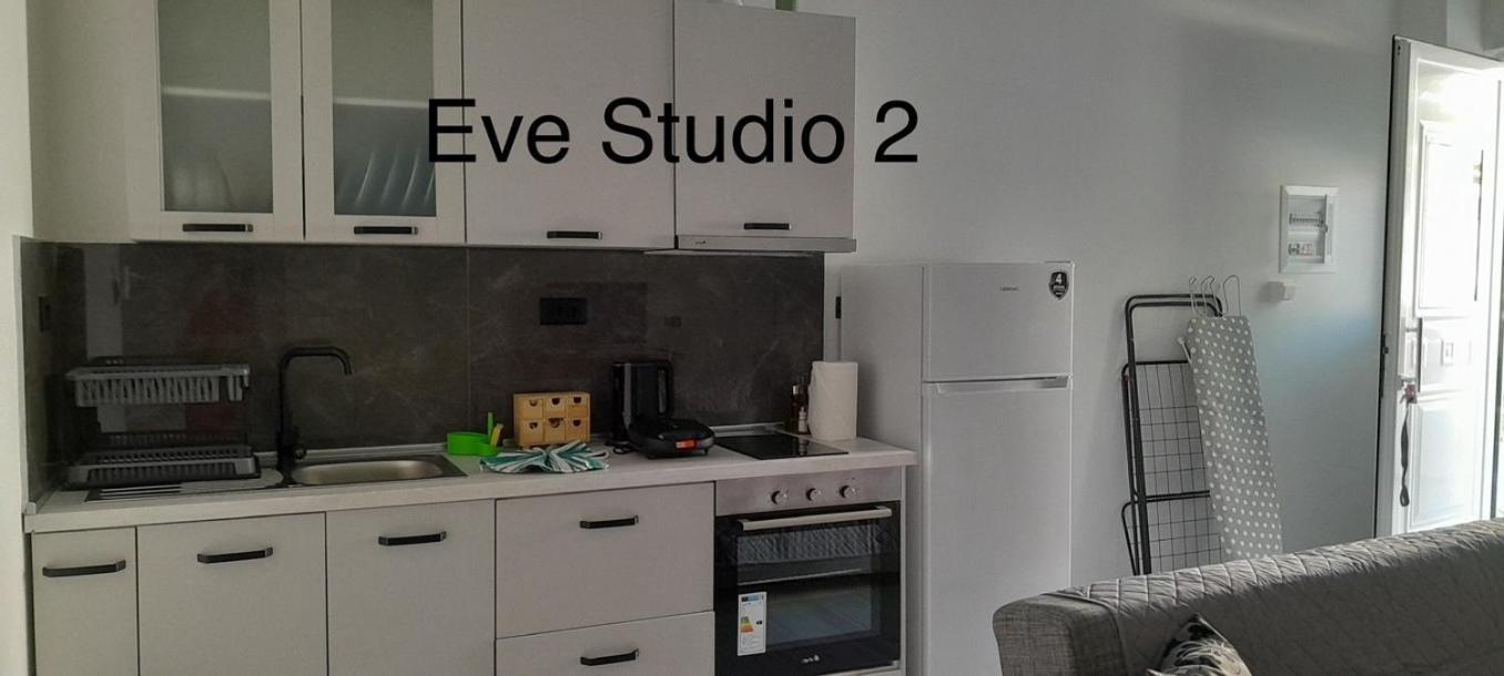 Evestudioskos Holiday home *